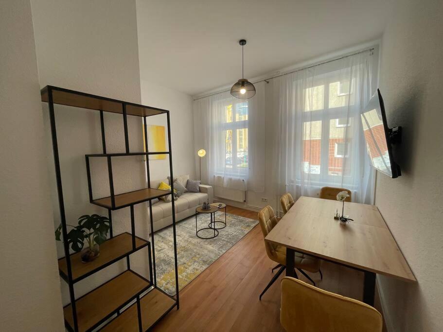 Lucky Stays Ls01 - Vollausstattung - Zentrum - Aufzug - Grosse Kueche - 2 Zimmer - Smart-Tv Magdeburgo Esterno foto